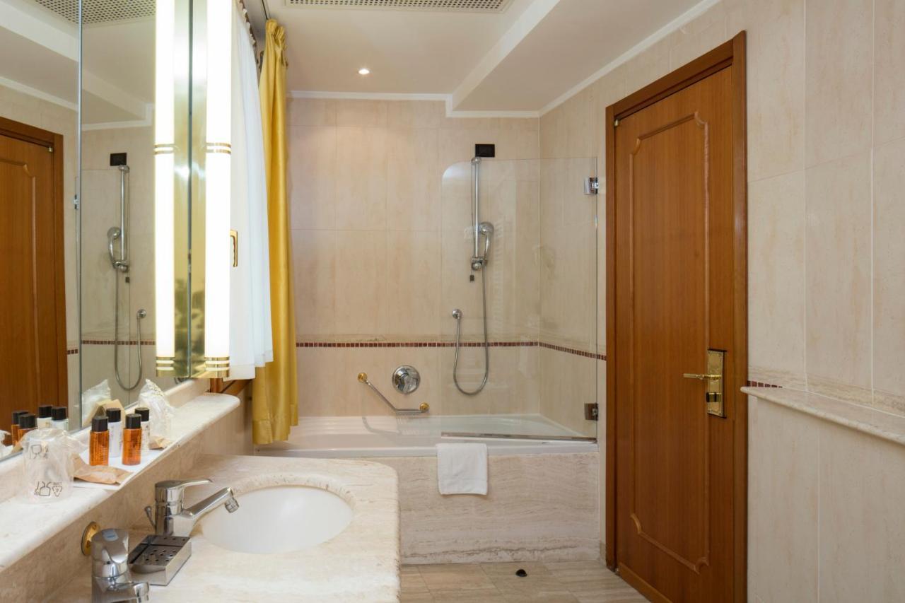 Double or Twin Room Pool Access,1206144943:JPEG